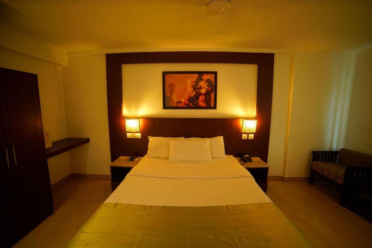 Lalitha Inn Guruvāyūr Dış mekan fotoğraf